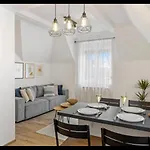 Herman Park View Cozy 1 *