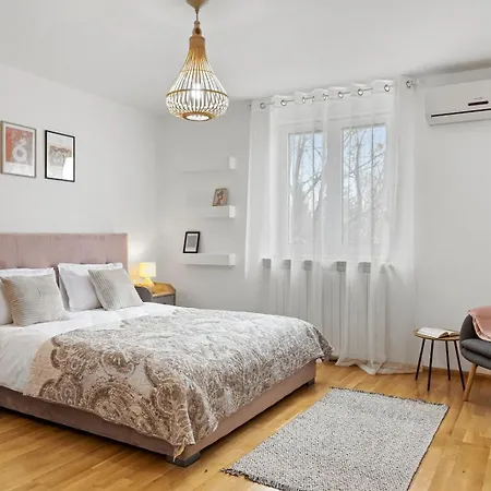 Herman Park View Cozy 1 *