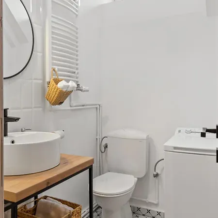 Apartment Herman Park View Cozy Bucharest