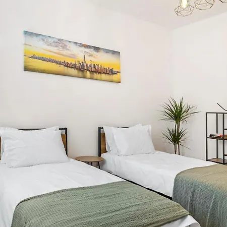 Апартаменти Herman Park View Cozy 1 Бухарест
