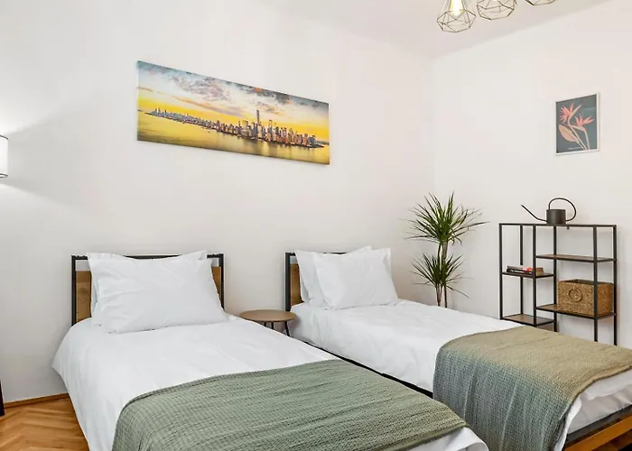 Апартаменти Herman Park View Cozy 1 Бухарест