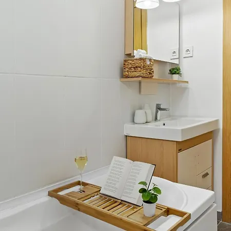 Herman Park View Cozy 1 *