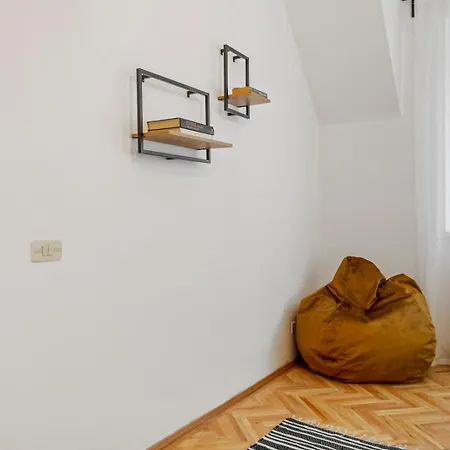 Herman Park View Cozy 1 *